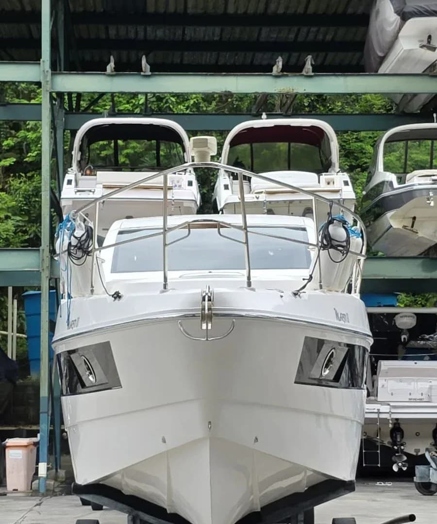 Coral 41 HT 2020 — lancha 41 pés seminova