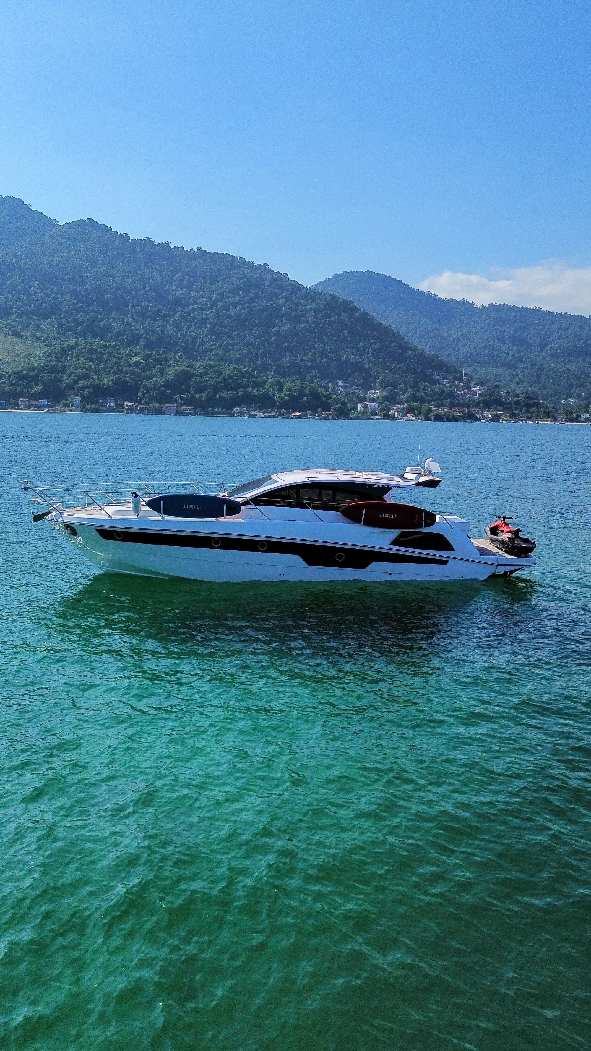 Embarcação Coral